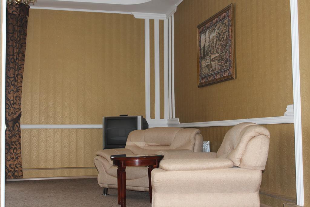 Hotel Edem Karagandy Rum bild
