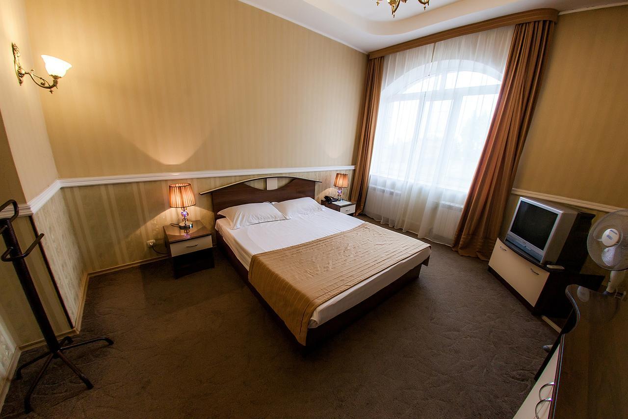 Hotel Edem Karagandy Exteriör bild
