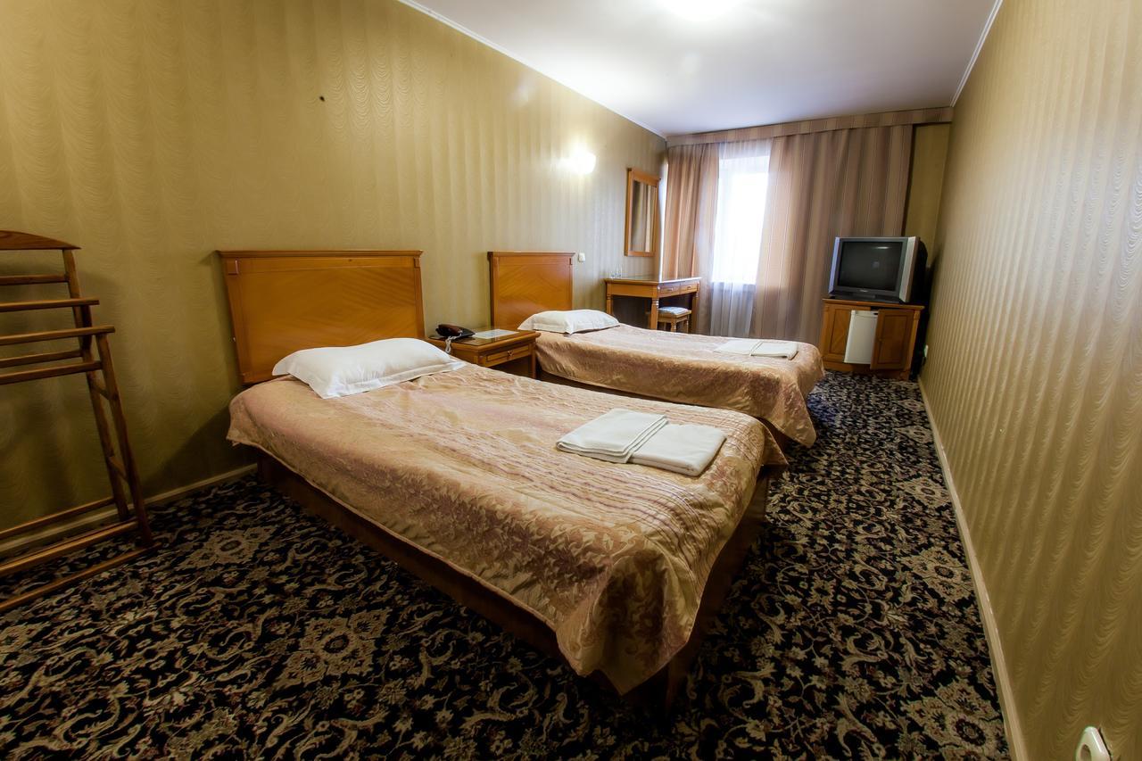 Hotel Edem Karagandy Exteriör bild