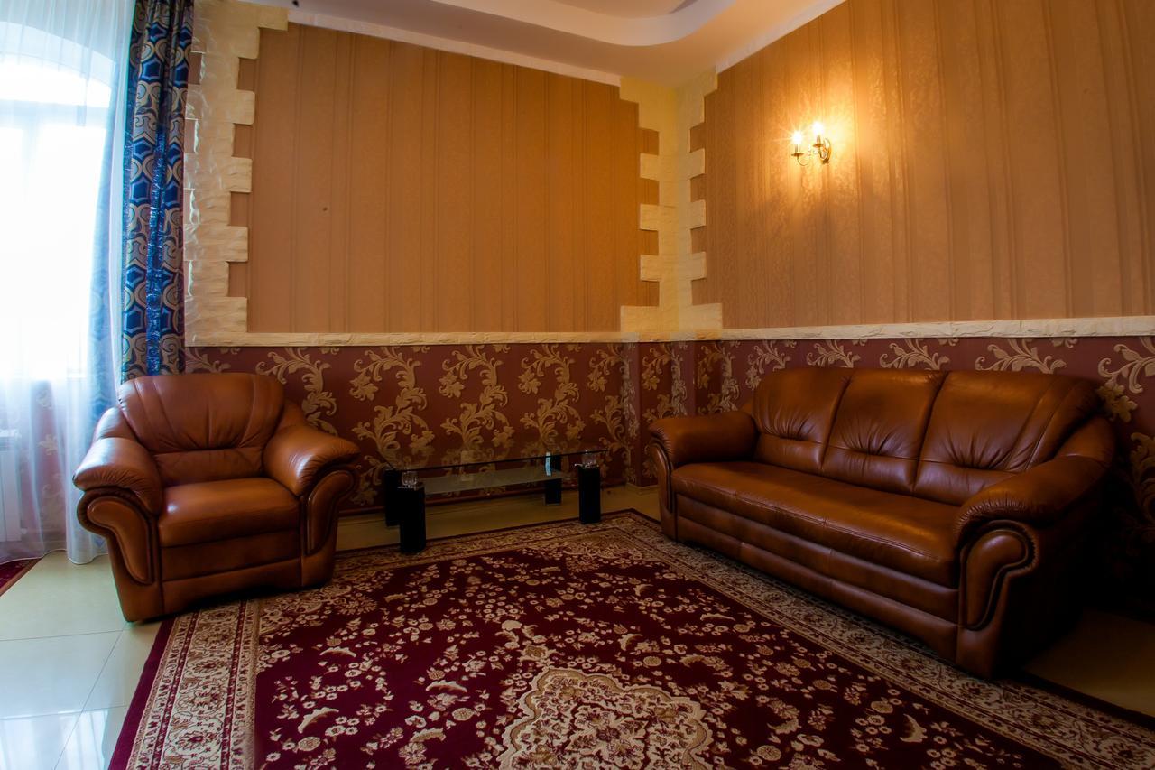 Hotel Edem Karagandy Exteriör bild