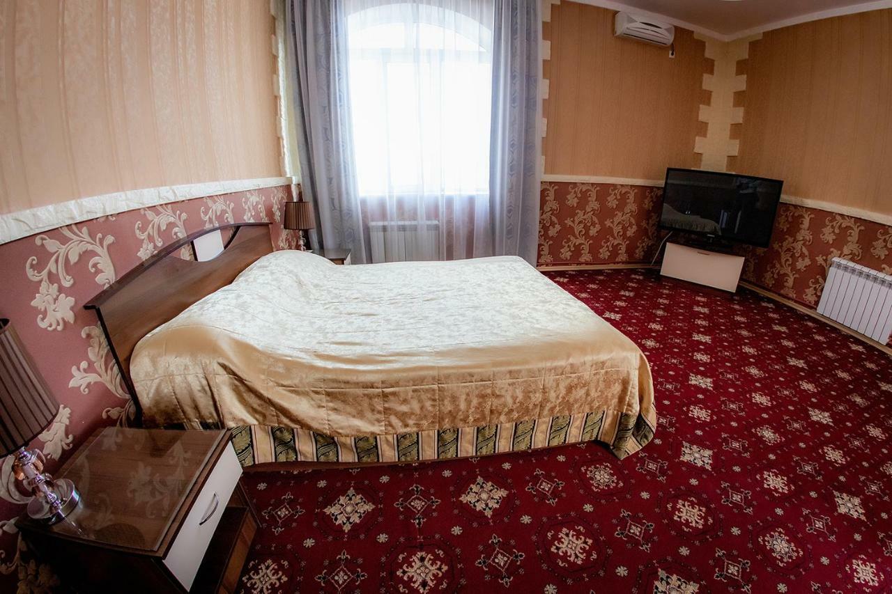 Hotel Edem Karagandy Exteriör bild