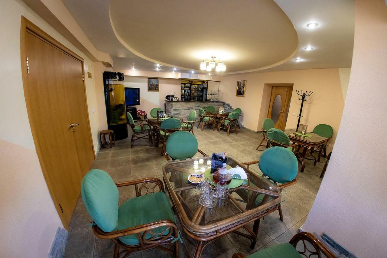 Hotel Edem Karagandy Exteriör bild