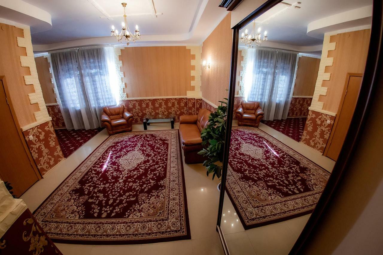 Hotel Edem Karagandy Exteriör bild